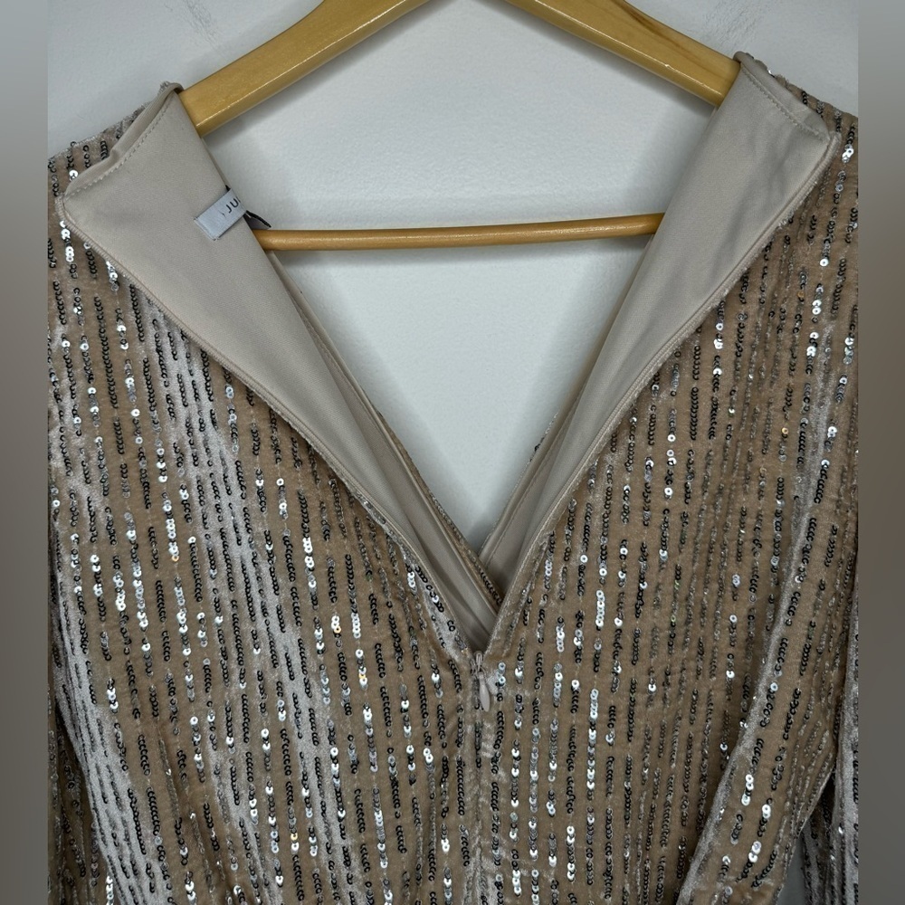Julia Jordan Women’s Sequined Top Jumpsuit Size 4 - Picture 6 of 9